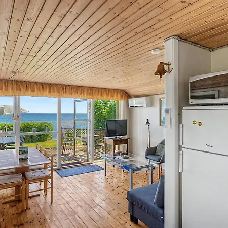 Astrath - 10m From The Sea By Interhome Vakantiehuis