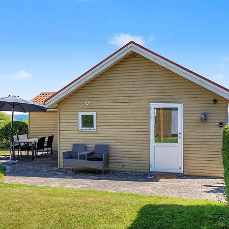 Vakantiehuis Astrath - 10m From The Sea By Interhome Nyborg